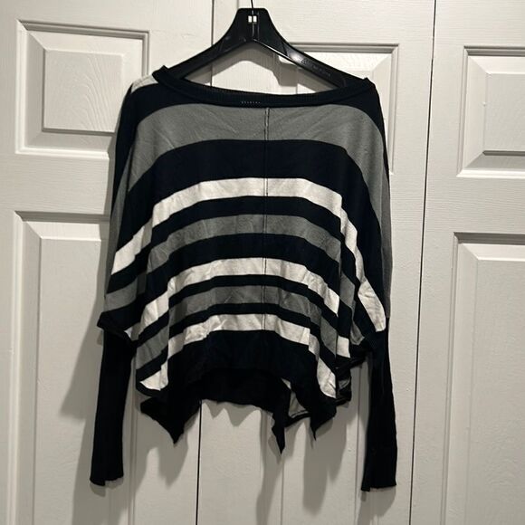 RD Style Striped Sweater, Size Medium - Picture 1 of 9